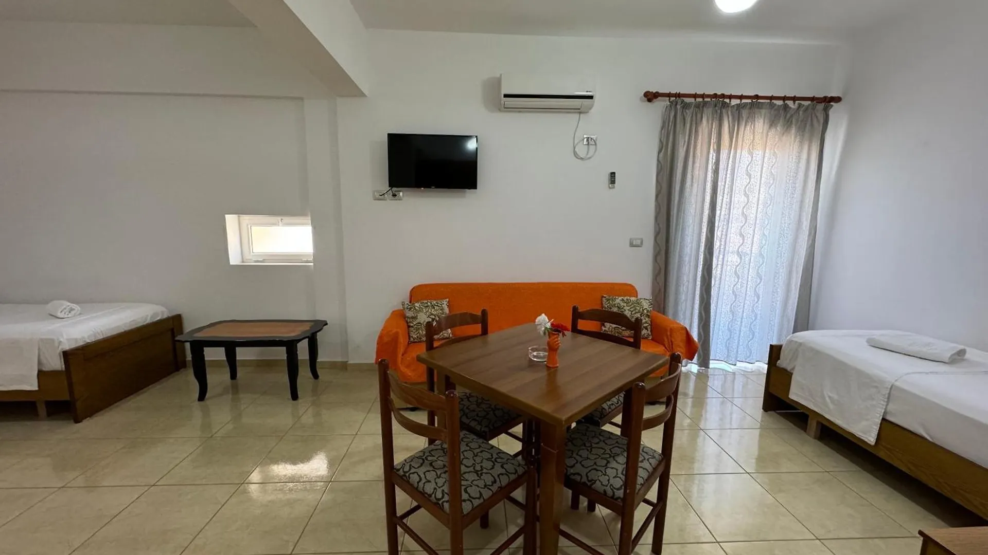 Aleksander Aparthotel Ksamil Guest house