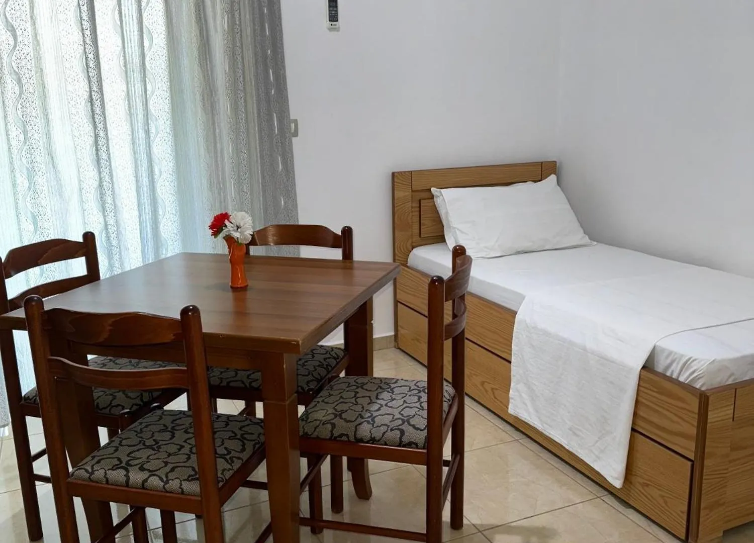 Guest house Aleksander Aparthotel Ksamil