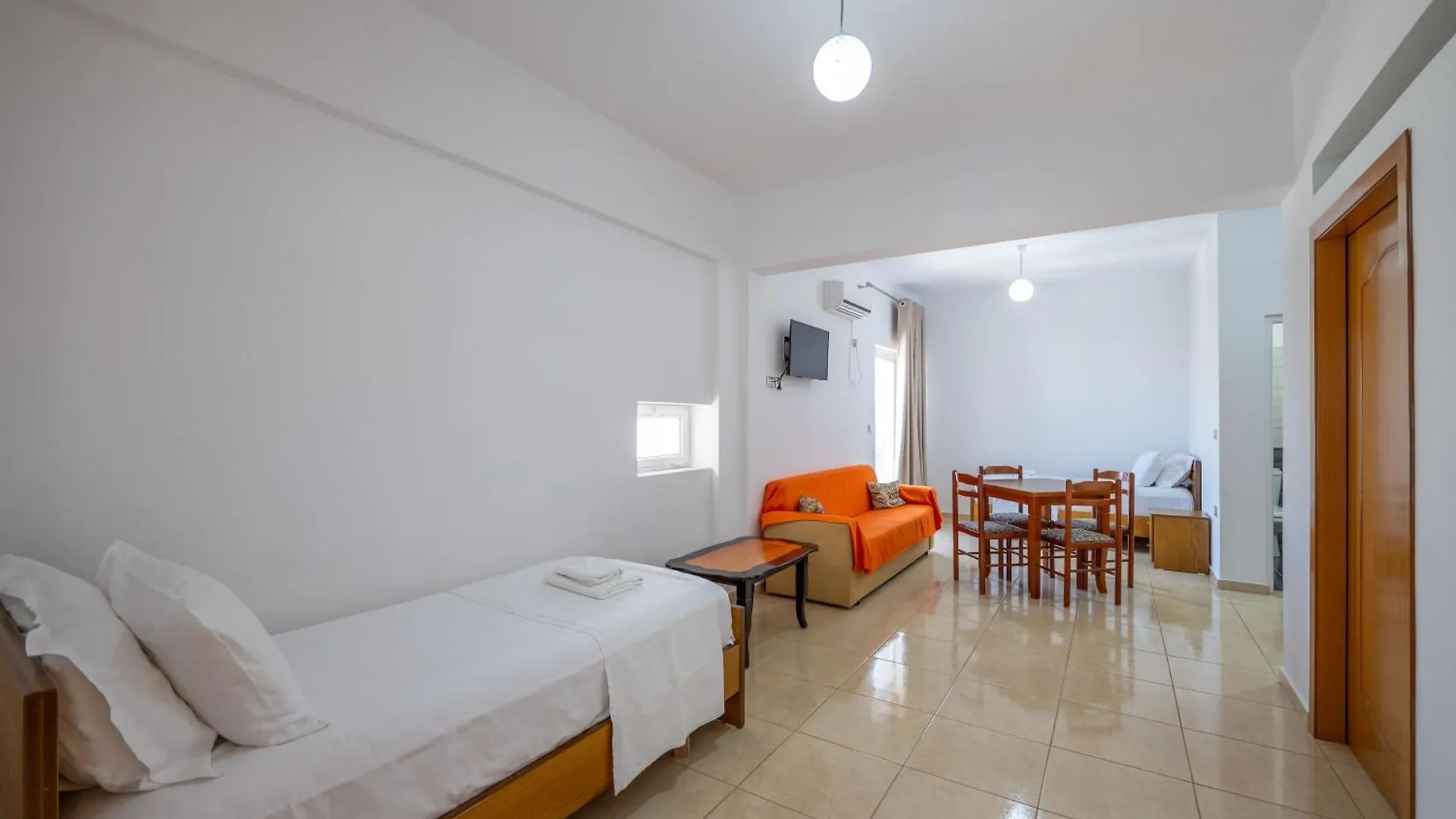 Aleksander Aparthotel Ksamil