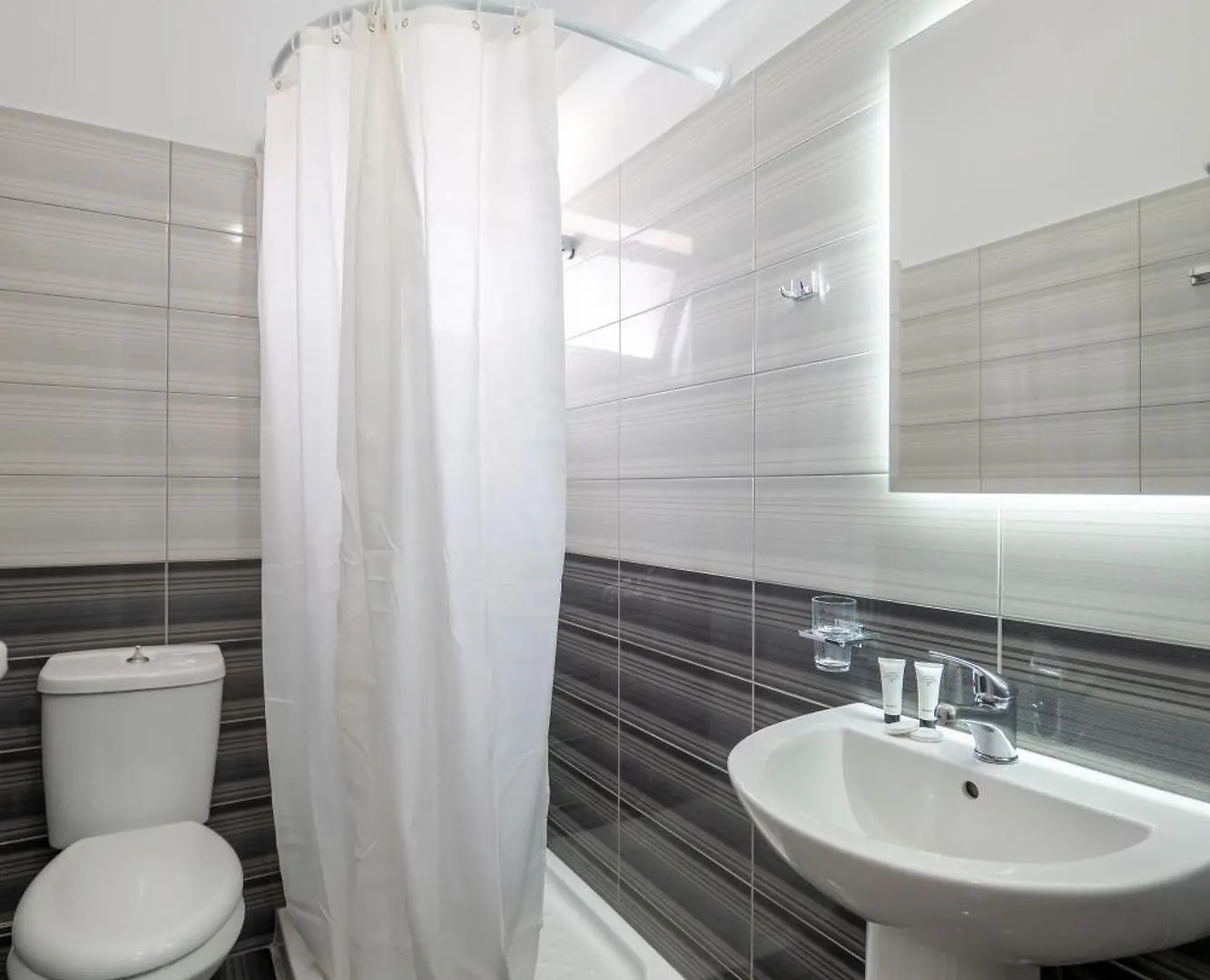 Aleksander Aparthotel Ksamil Pensjonat