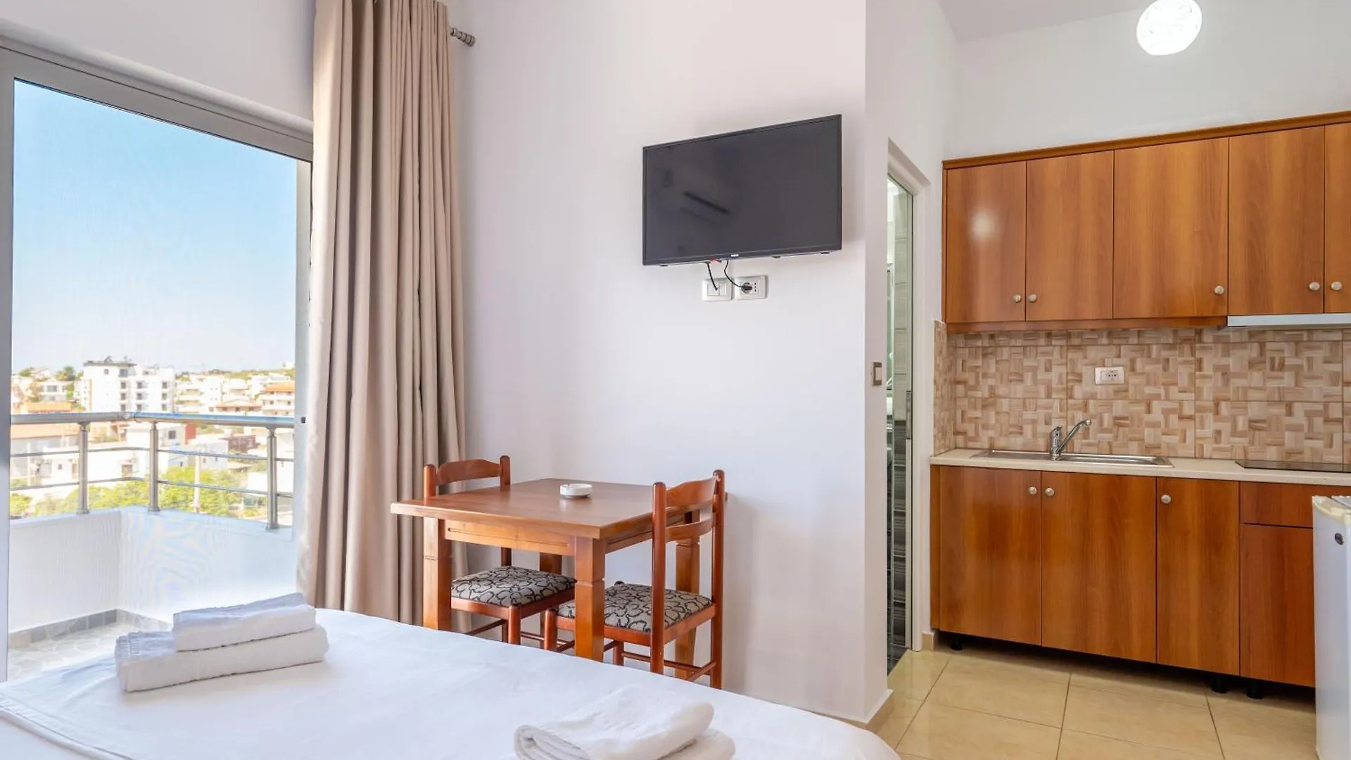 Guest house Aleksander Aparthotel Ksamil