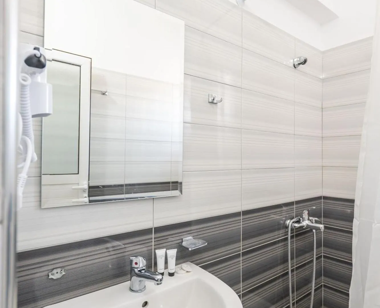 Aleksander Aparthotel Ksamil Albania