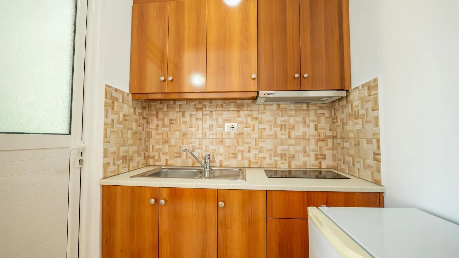 *** Guest house Aleksander Aparthotel Ksamil Albania