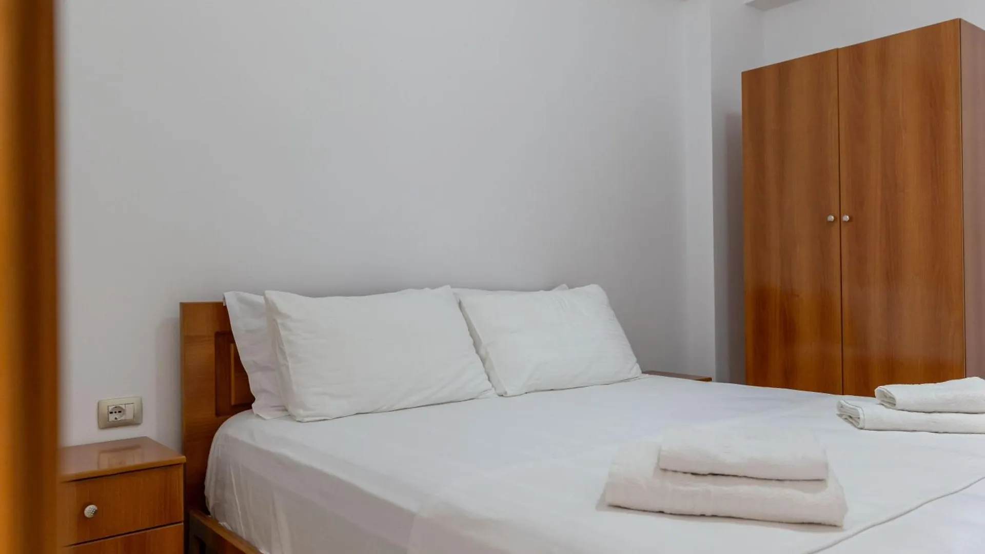 Aleksander Aparthotel Ksamil