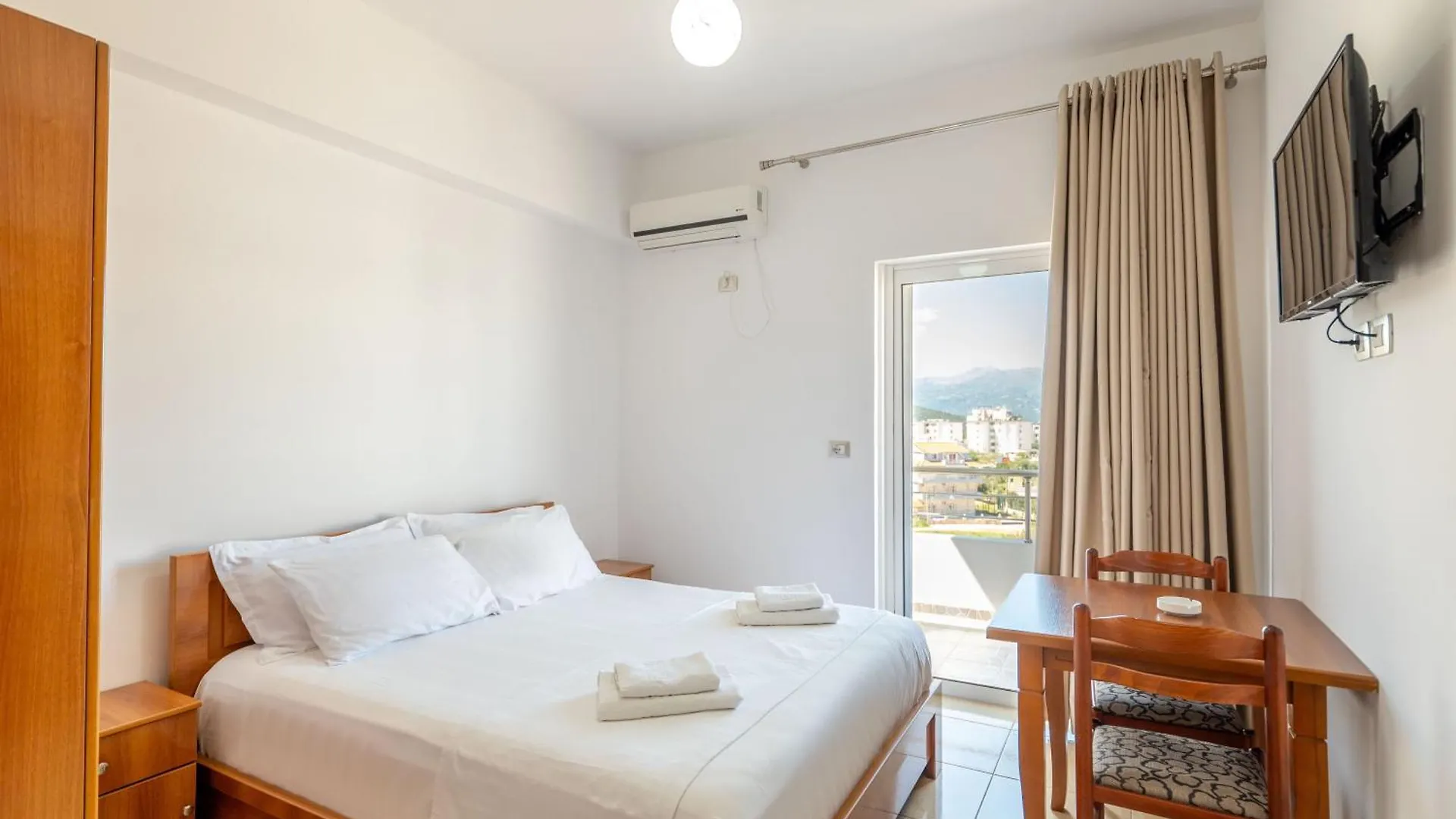 Aleksander Aparthotel Ksamil Vendégház